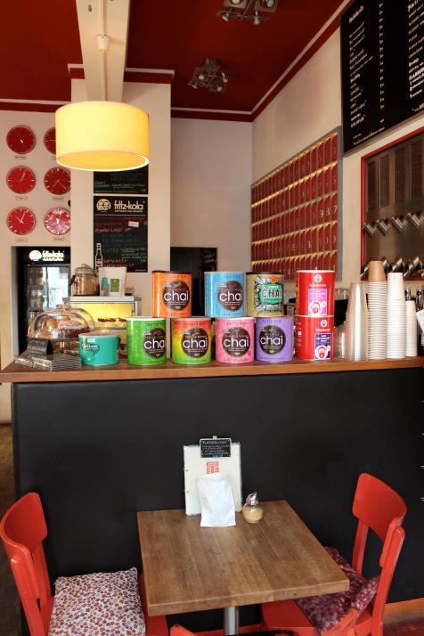 Mit über 80 Teesorten fällt die Getränkeauswahl im  gemütlichen Café Lunatique den Besuchern nicht leicht
