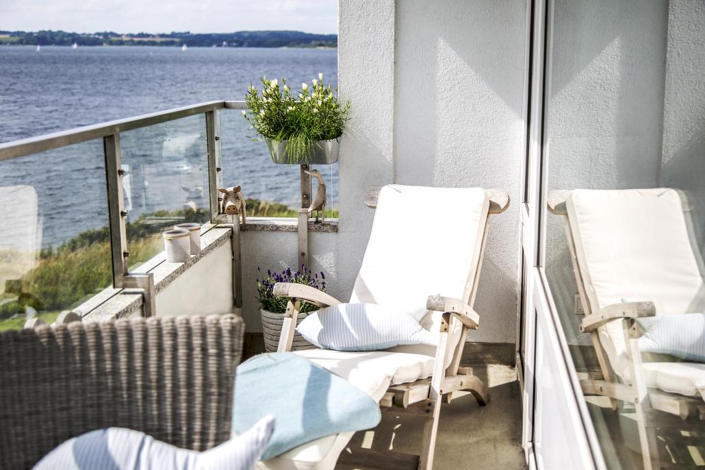 Beneidenswert: Der einmalige Blick vom gemütlichen Balkon. Hier verbringt Anja so einige laue Sommerabende