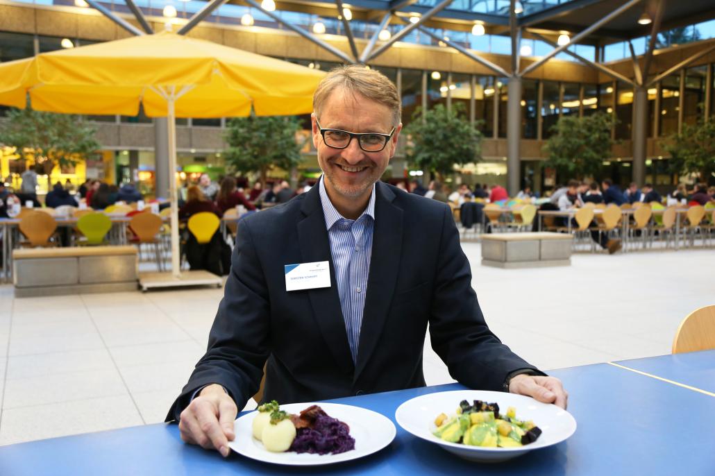 Festessen in der Mensa  KIELerleben