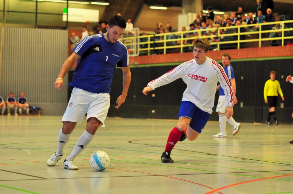 Die Zuschauer erwarten beim CAU-Futsal-Cup wieder spektakuläre Szenen