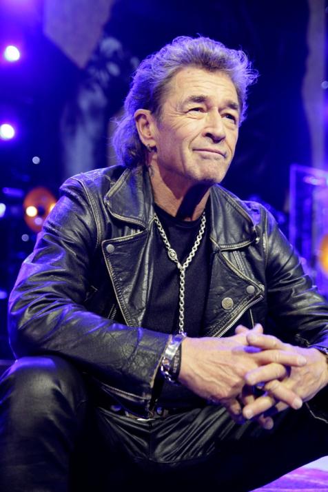 Peter Maffay spielt Unplugged in Kiel