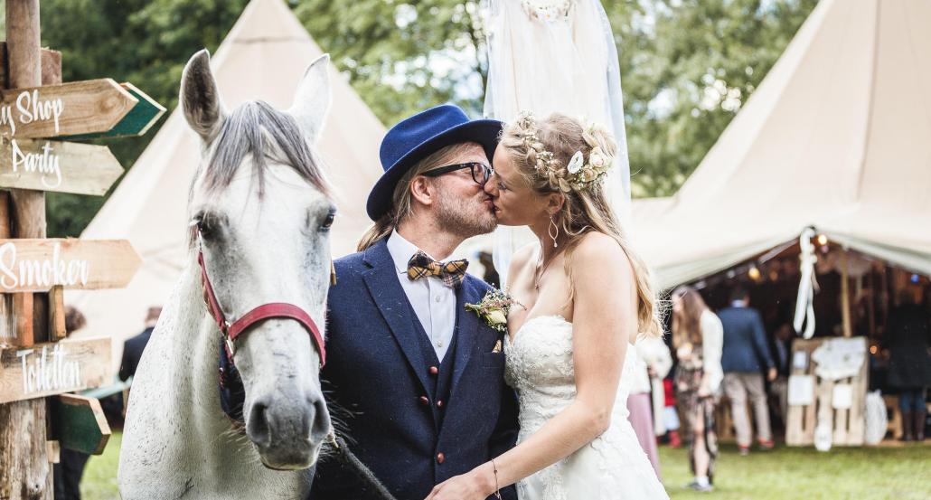 Christoph und Rabea Schwarz an ihrem Hochzeitstag