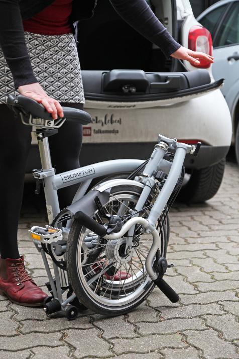 So klein kann sich das Faltrad Brompton machen