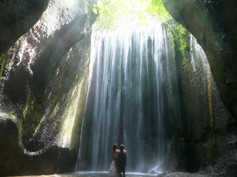 Der Tukad Cepung Wasserfall auf Bali