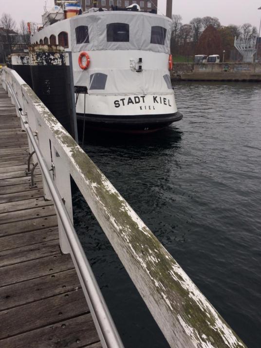Die MS 'Stadt Kiel' in ihrem Heimathafen