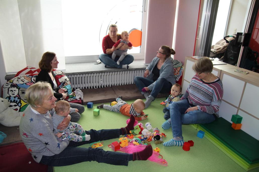 Spielkreis im Café Kinderwagen