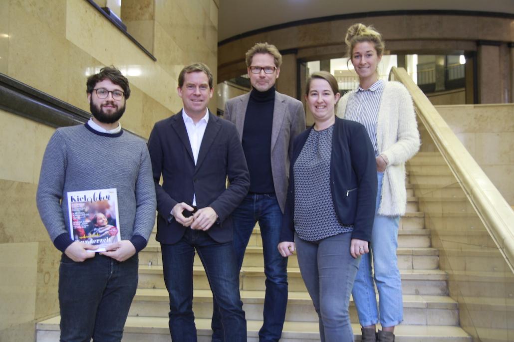 Redakteur Sebastian Schulten, Oberbürgermeister Ulf Kämpfer, Redakteur Michael Fischer sowie die Redakteurinnen Mirjam Stein und Ramona Dabringer (v. li.) sind gespannt auf das Jahr 2019