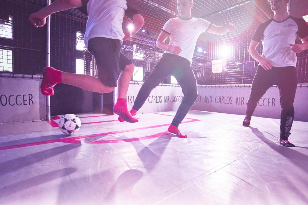 Sportarten wie Air-Soccer können in dem Erlebnispark ebenfalls geübt werden
