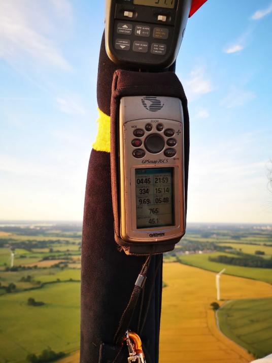 Mit 45 km/h sind wir schnell unterwegs. Normalerweise liegt die Durchschnittsgeschwindigkeit bei circa 15 km/h.