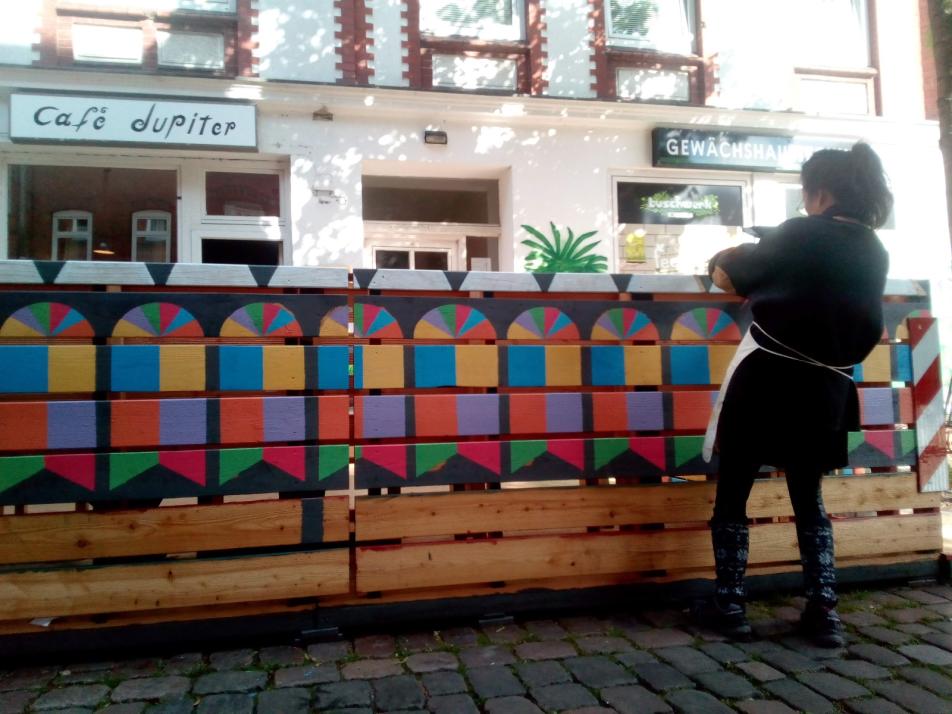 Das Parklet muss noch bepinselt werden