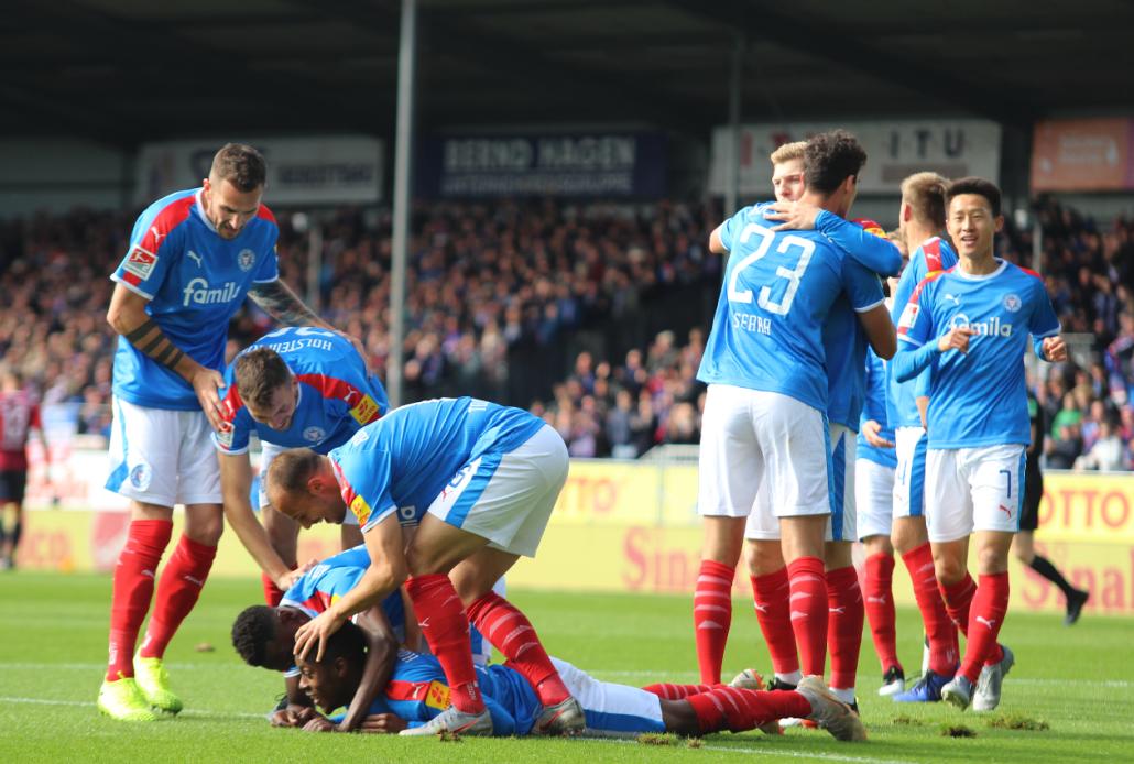 Störche verlieren unglücklich in Kiel