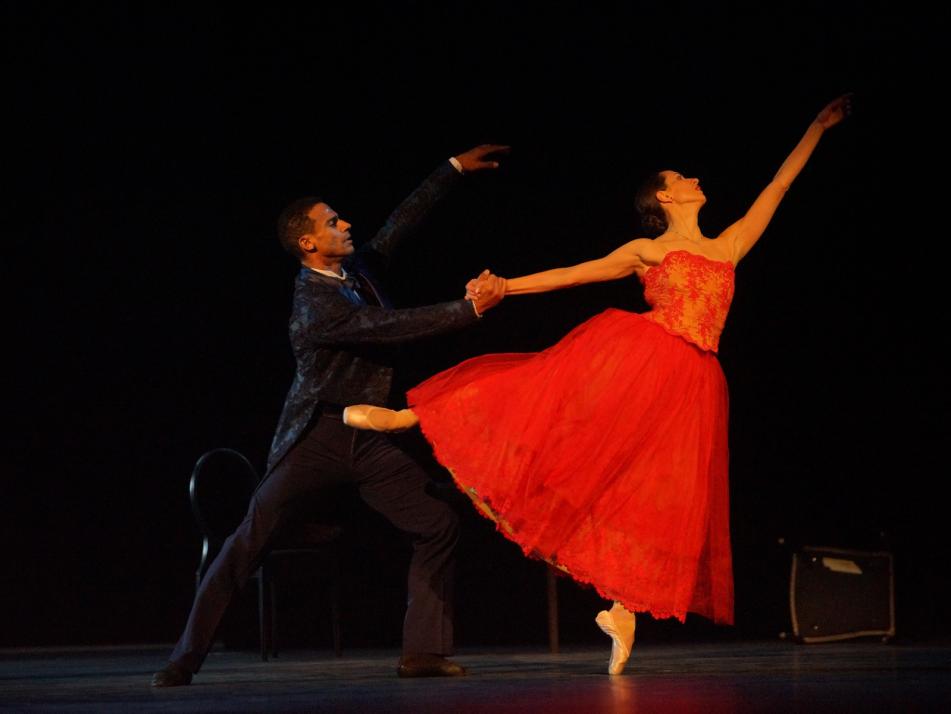 Die Liebenden Onegin (Amilcar Moret Gonzalez) und Tatjana (Carolina Agüero)