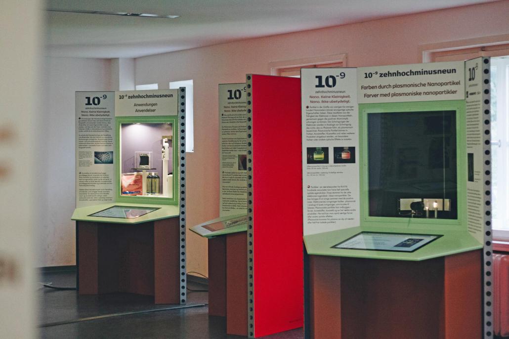 Die Sonderausstellung Zehnhoch-minusneun beschäftigt sich mit der
Nanowissenschaft