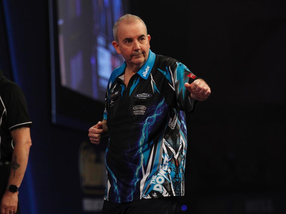 Darts-Legende Phil „The Power“ Taylor wird sich am Samstag mit den Profis des THW und Holstein Kiel messen müssen.