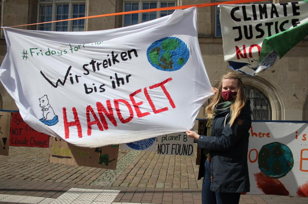 Die Students for Future fordern die Veröffentlichung der aktuellen Klimaforschung jenseits der Hochschulen.