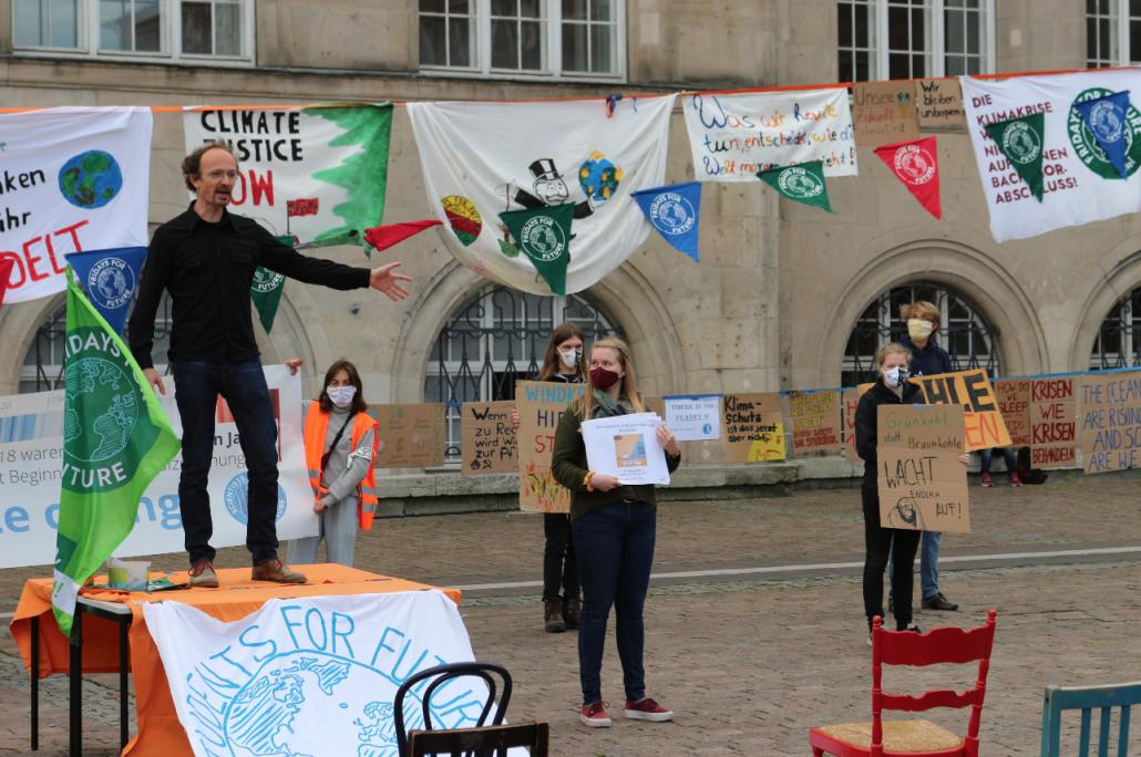 Auf dem Kieler Rathausplatz fand die Auftaktveranstaltung statt.