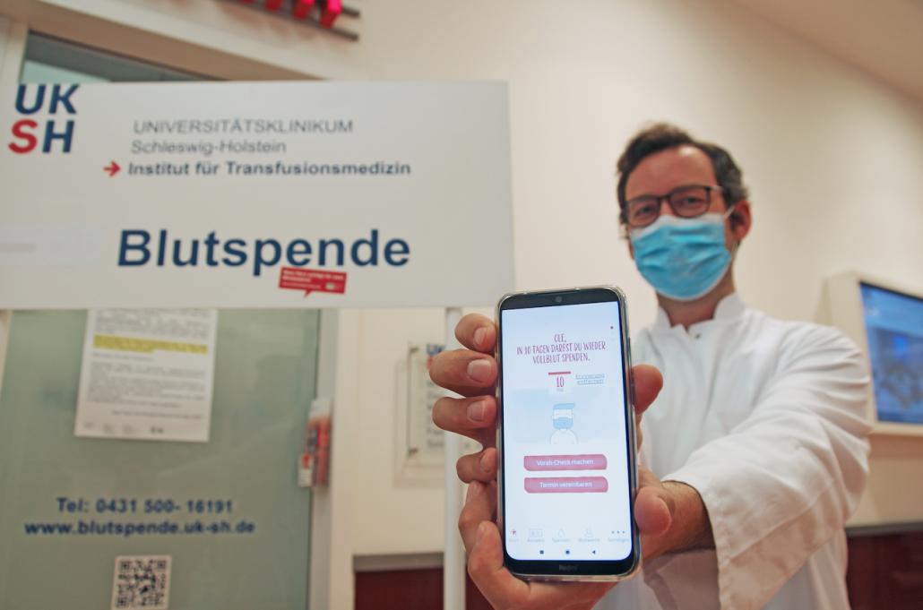 Die Blutspende-App speichert Gesundheitsinformationen und teilt euch mit, wann ihr wieder spenden dürft.