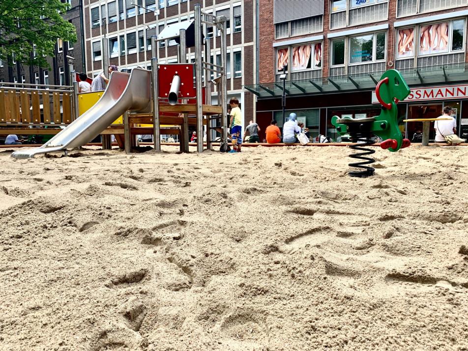 „Sandfrachter“ weckt Spielfreude der Kinder