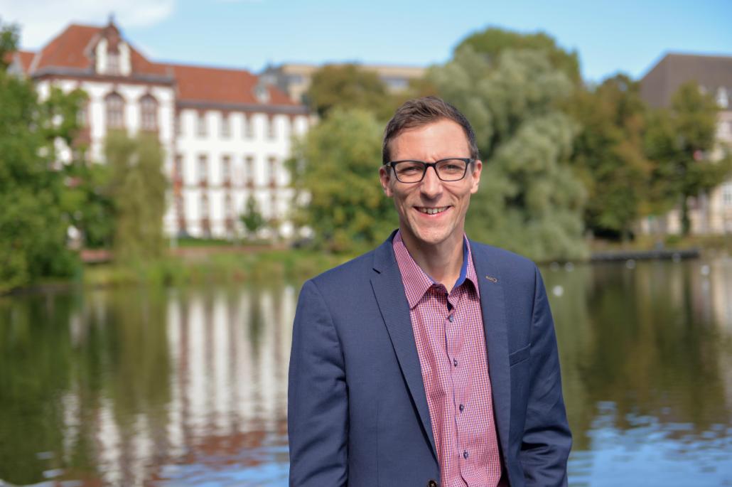 Im Stadtgespräch – dem Podcast von Schleswig-Holsteins Landeshauptstadt-Magazin, erklärt Philipp Dornberger wieso die Kieler Woche 2020 stattfindet und Kiel damit ein Zeichen setzt