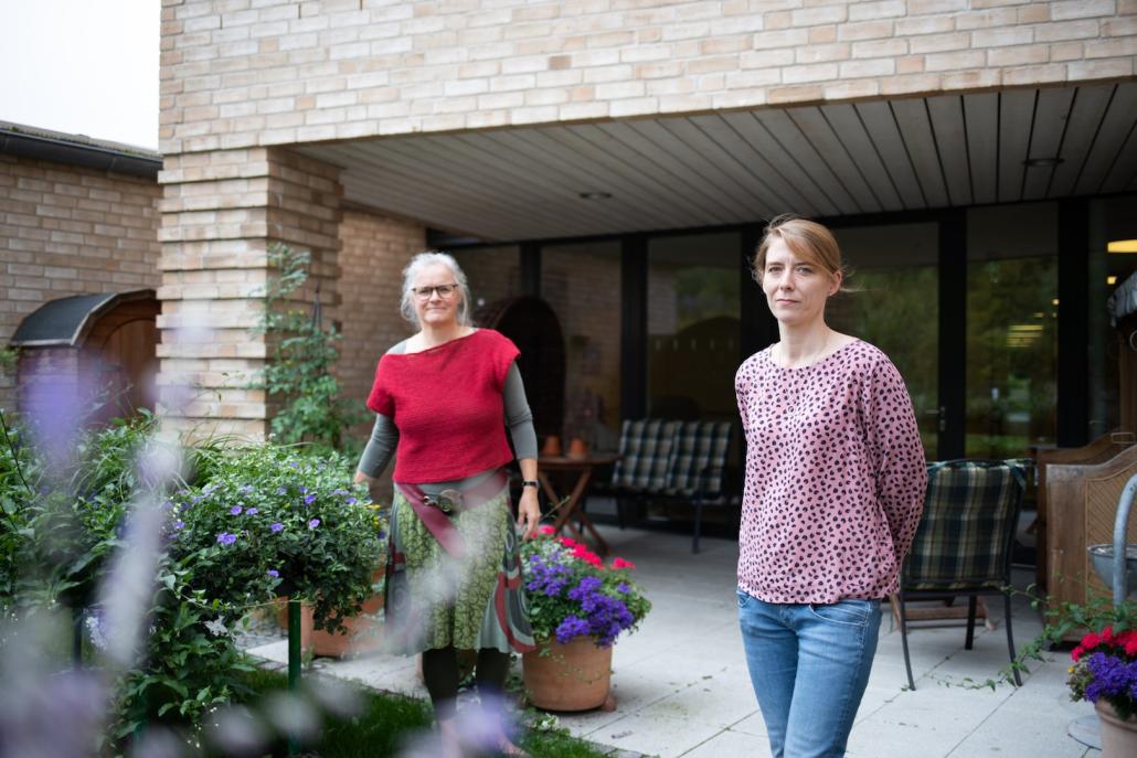 „Unser Job ist wundervoll“, sagen Justina Maiworm (li.) und Nina Bär (re.) über ihre Arbeit im Hospiz