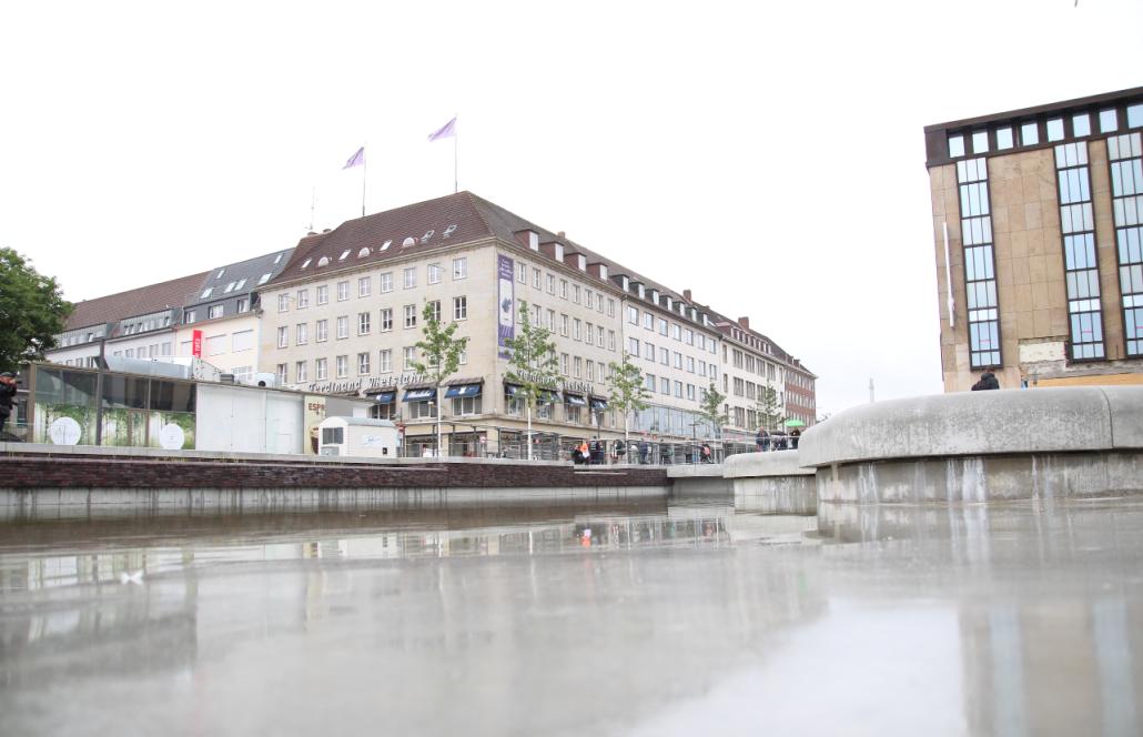 Der Kleine Kiel-Kanal, wie ihn die Stadtverwaltung nennt, sucht noch nach einem offiziellen Namen.