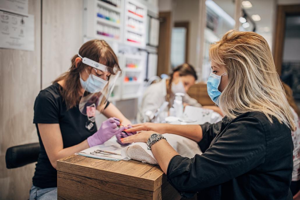 Körpernahe Dienstleistungsbetriebe wie Nagelstudios dürfen am Montag, den 30. November wieder öffnen.