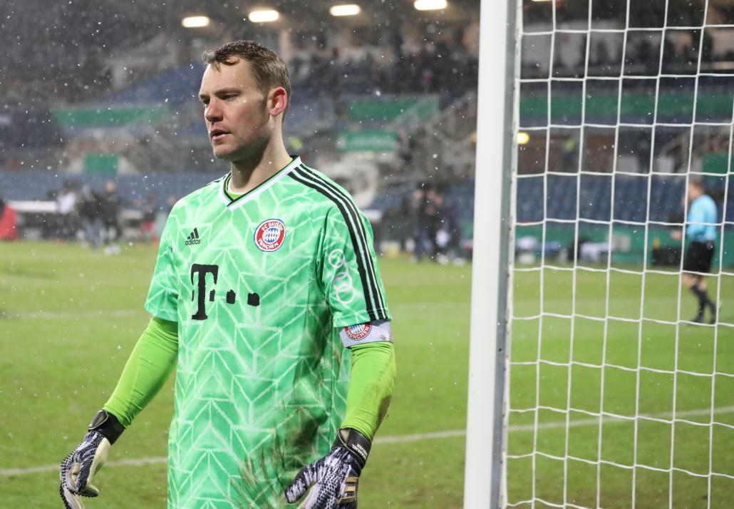 Manuel Neuer verlässt gefrustet den Platz