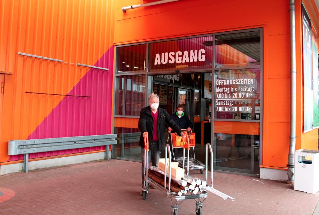 Beim Hornbach-Markt am Theodor-Heuss-Ring waren keine Voranmeldungen nötig.