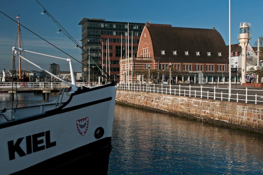 Mit der MS Stadt Kiel fördert die Stadt Kiel eines von 29 Stadtteil-Projekten.