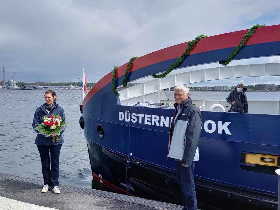 Die erste vollelektrische Fähre an der norddeutschen Küste nimmt ihren Betrieb auf.