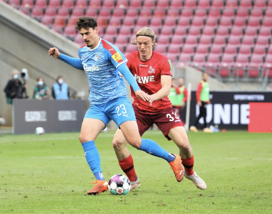Janni Serra lief gegen den 1. FC Köln das vorerst letzte Mal im Störche-Trikot auf. Der Stürmer geht geht in der kommenden Saison für Arminia Bielefeld auf Torejagd.