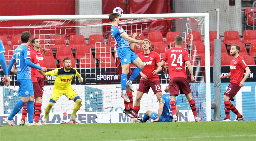 Simon Lorenz traf im Hinspiel der Relegation gegen den 1. FC Köln sensationell zum 1:0.
