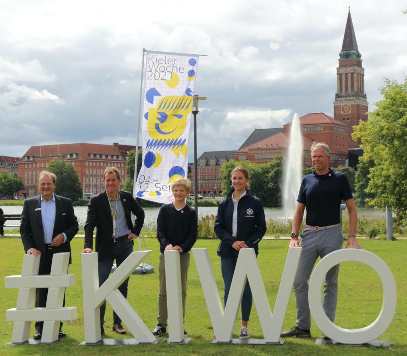 v.l.: Götz Bormann, Dr. Ulf Kämpfer, Frederik Schwall, Emma Kohlhoff, Dirk Ramhorst