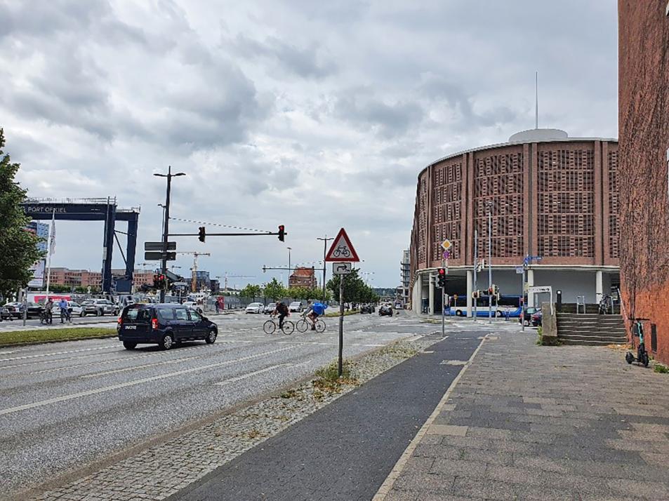 An der Kreuzung Kaistraße/Stresemannplatz verunglücken Radfahrende laut Polizei am häufigsten.