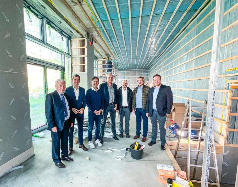 V. l.: Gerd Lüthje, Ulf Kämpfer, Kassian Goukassian, Jörg Stoeckicht (Falkemedia), Marco Münster (Citti), Jürgen David, Sven Fricke (Kieler Nachrichten)