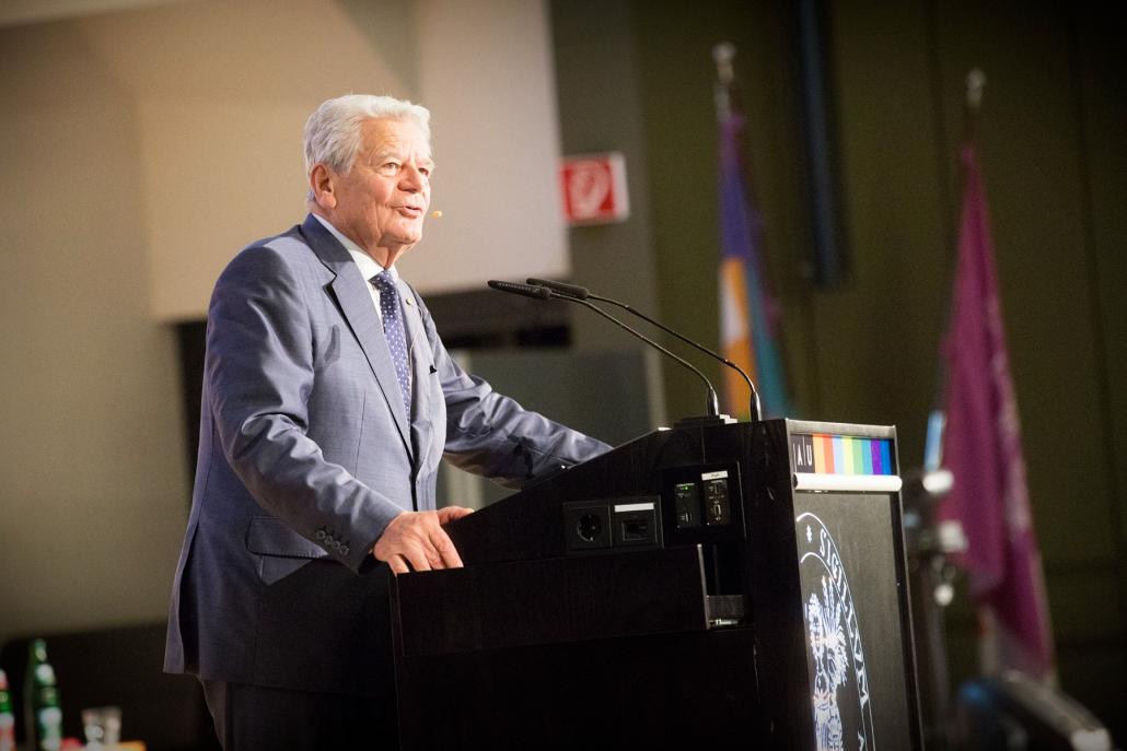 Bundespräsident a. D. Joachim Gauck war zu Gast an der CAU.


