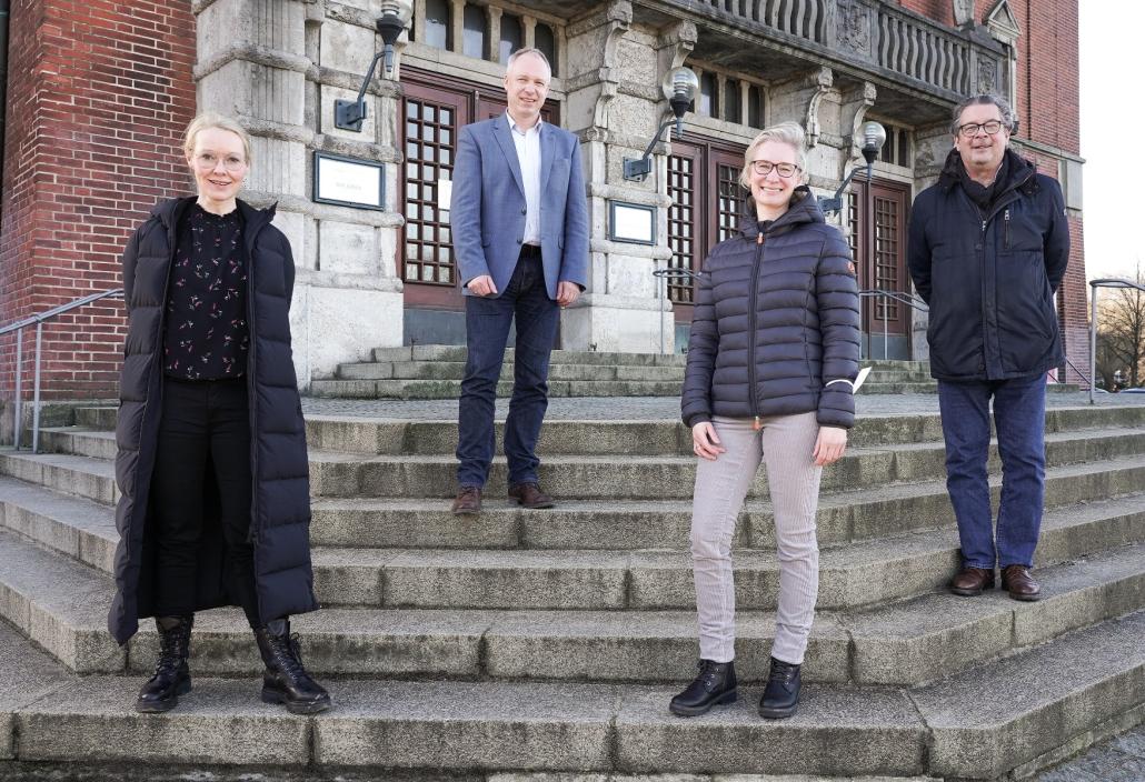 Dr. med. Sibylle van der Horst, Kaufmännischer Direktor Roland Schneider, Dr. med. Annette Sieverling-Spliedt und Generalintendant Daniel Karasek.