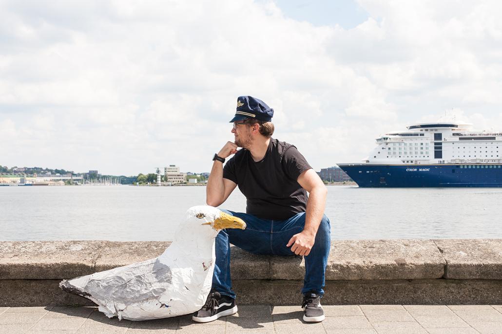 Michael Kühn ist einer der beiden Slampoet:innen am 23.8. im Welcome Center in Kiel