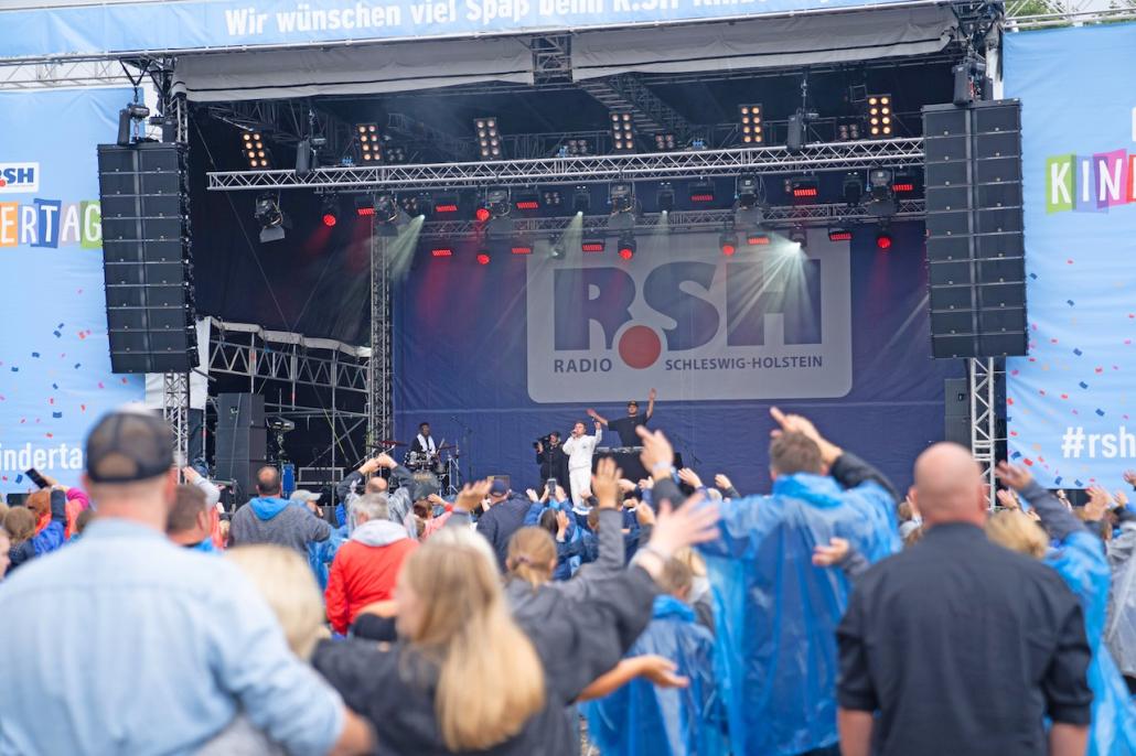 Am R.SH Kindertag geben sich die nationalen Stars in den Holstenhallen Neumünster die Klinke in die Hand.