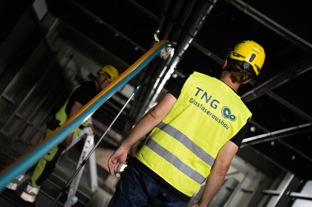 Über die Hochbrücke wurden die nördlichen Stadtteile ans Glasfasernetz angeschlossen