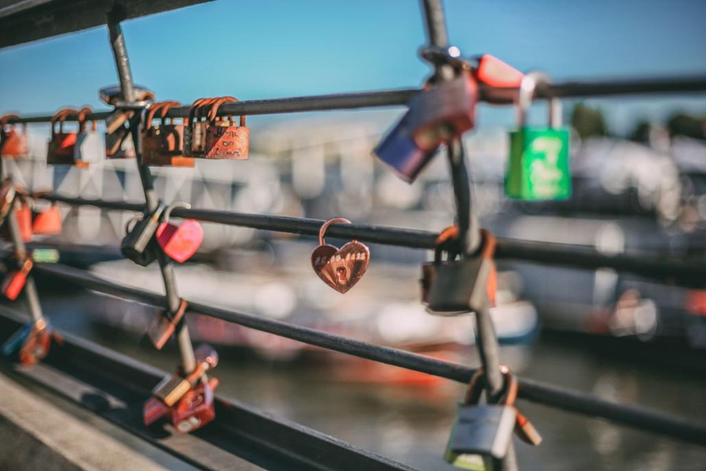 Hier haben wir 10 Tipps zusammengefasst, die euch den Valentinstag versüßen könnten.