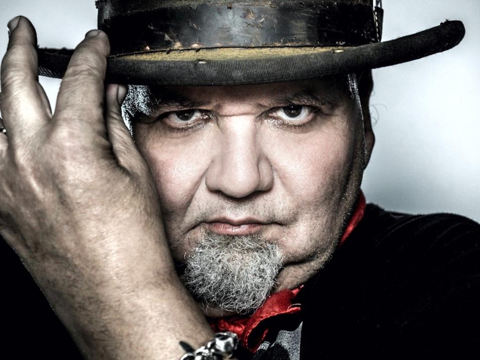 Popa Chubby, mit bürgerlichem Namen Ted Horowitz, ist ein waschechter Sohn des Big Apple.