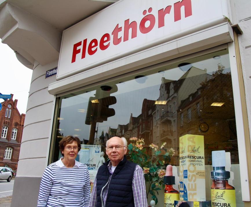 45 Jahre leitete das Ehepaar Nolte die Fleethörn-Apotheke. Nun droht ein Schatz für immer zu verschwinden.