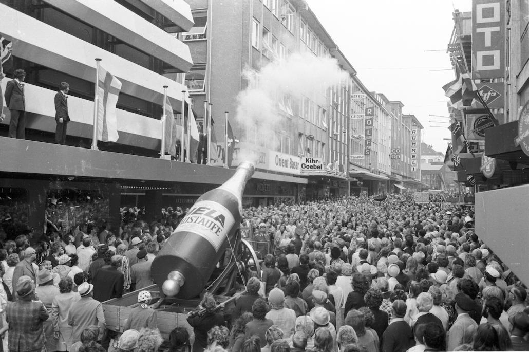 In Erinnerungen schwelgen: am 28. November sind alle Kielerinnen und Kieler herzlichen eingeladen, wenn es nicht nur um die Vergangenheit, sondern vor allem um die Zukunft der Holstenstraße geht.