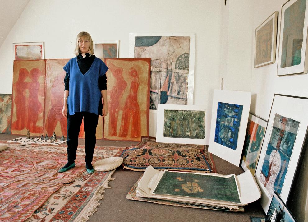Ute Boeters fotografierte die Malerin Eva-Maria Herbold in ihrem Atelier 1987.