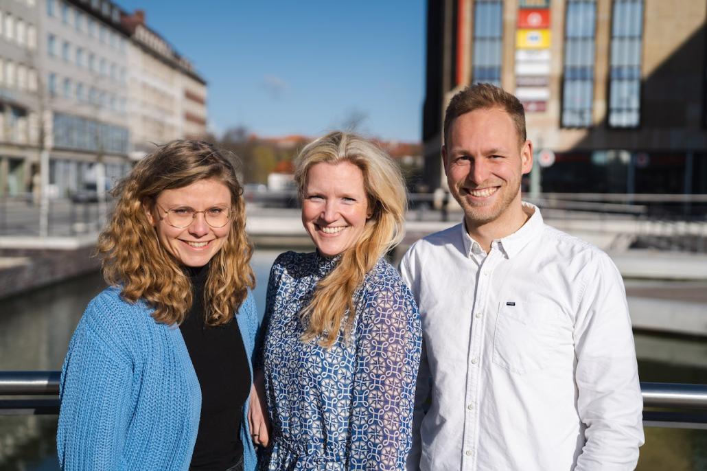Sie sorgen für mehr Leben in der Kieler Innenstadt: Pauline Pane, Janine Streu, Jonas Godau (v. l.)