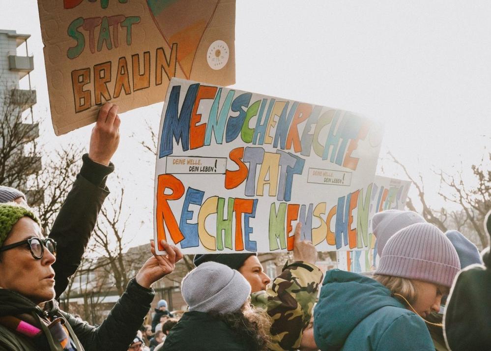 Bereits am vergangenen Wochenende versammelten sich Millionen Menschen in ganz Deutschland, um gegen das Erstarken rechter Gewinnungen zu protestieren.