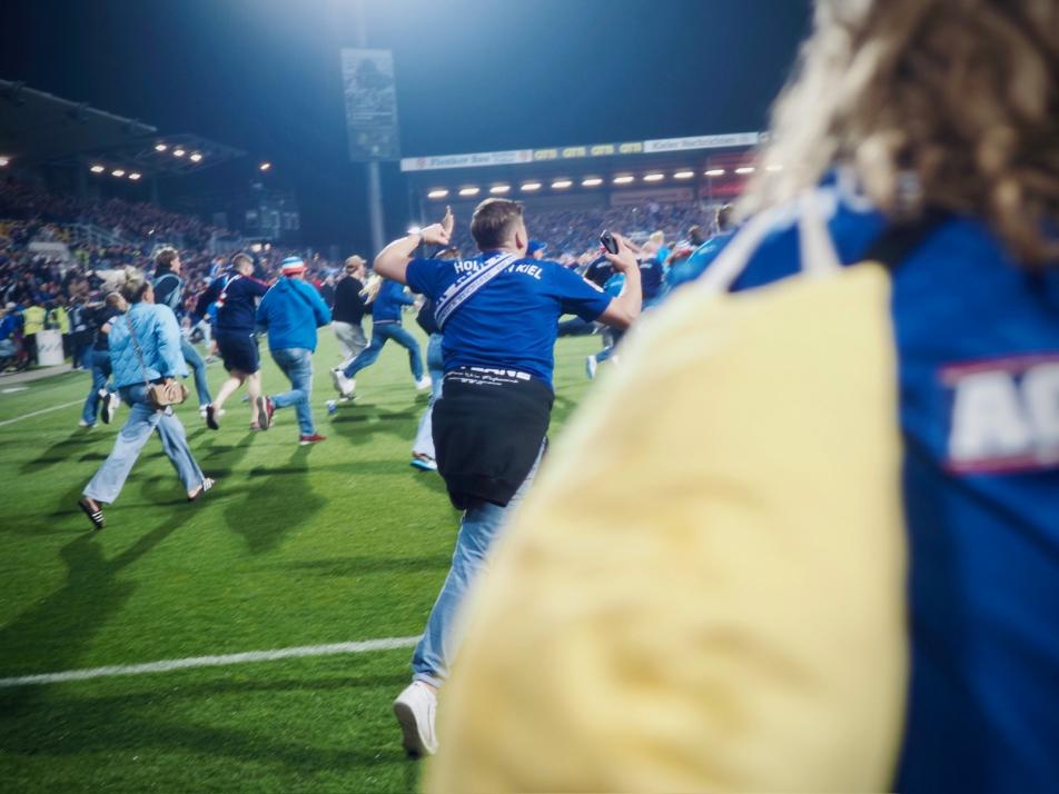 Störche steigen auf: Holstein Kiel schreibt Fußballgeschichte