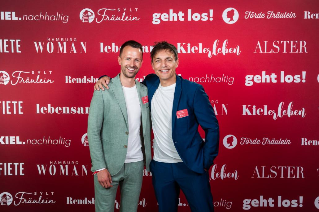 Das &quot;Gastgeber-Paar&quot; der fetten Fete von falkemedia: Benjamin Haben, neuer Geschäftsführer der Nordemedien, neben falkemedia-Gründer Kassian Alexander Goukassian (v.l.)