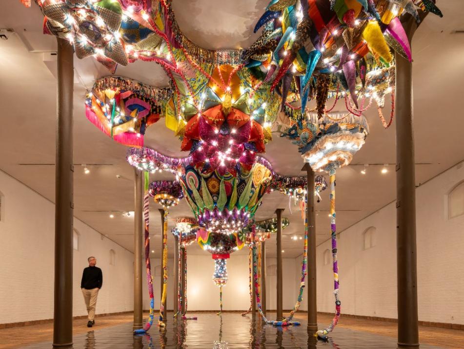 Joana Vasconcelos: Eine portugiesische Starkünstlerin